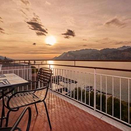 Lake View Luca Apartment Malcesine Esterno foto